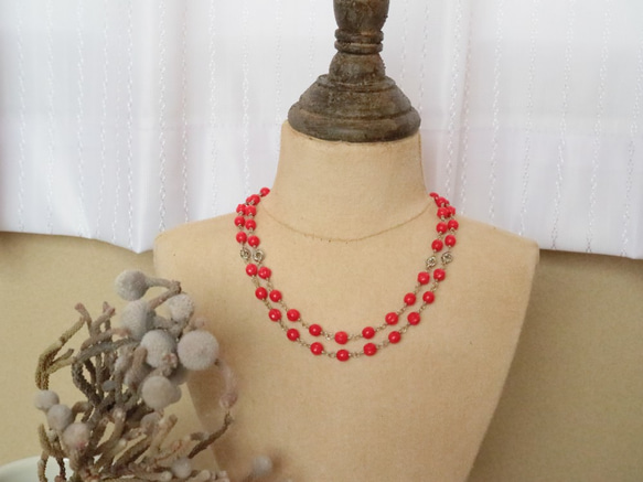 Demi parure（紅色）*紅色短長2way套非洲菊胸針和捷克珠子雙項鍊 第2張的照片