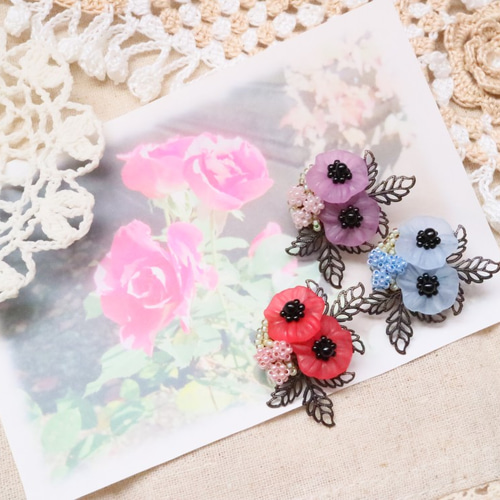 アネモネのブローチ（レッド）＊繊細 華やか 清楚 上品 かわいい