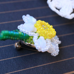 水仙胸針（白蛋白石）*花花白水仙水仙冬季新年日本捷克珠子捷克玻璃優雅 第2張的照片