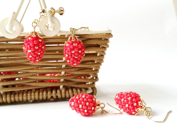 草莓耳環Sawayaka草莓草莓草莓野草莓迷你小號小紅紅可愛 第3張的照片