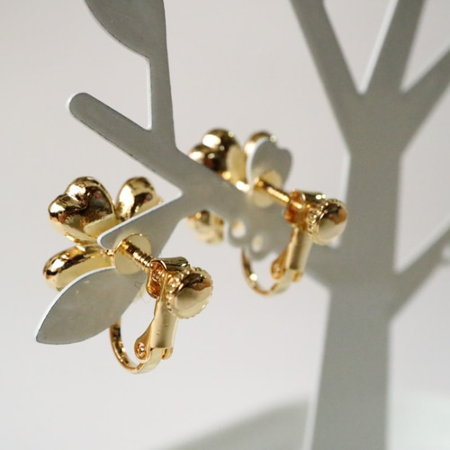 サンセットオレンジ・クローバー（イヤリング）＊オーストリア