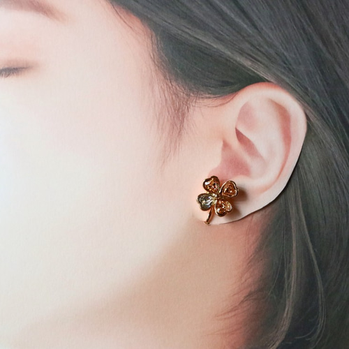 サンセットオレンジ・クローバー（イヤリング）＊オーストリア