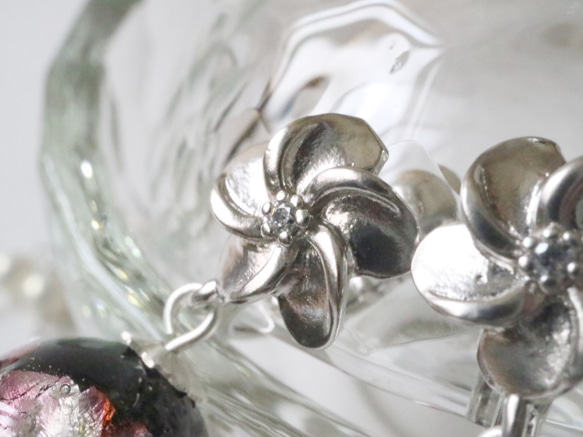 螢火蟲球耳環 (hanakasumi) *高品質鍍銠 銠塗佈 夜光螢火蟲球 螢火蟲玻璃 蜻蜓球 櫻花櫻花 第4張的照片