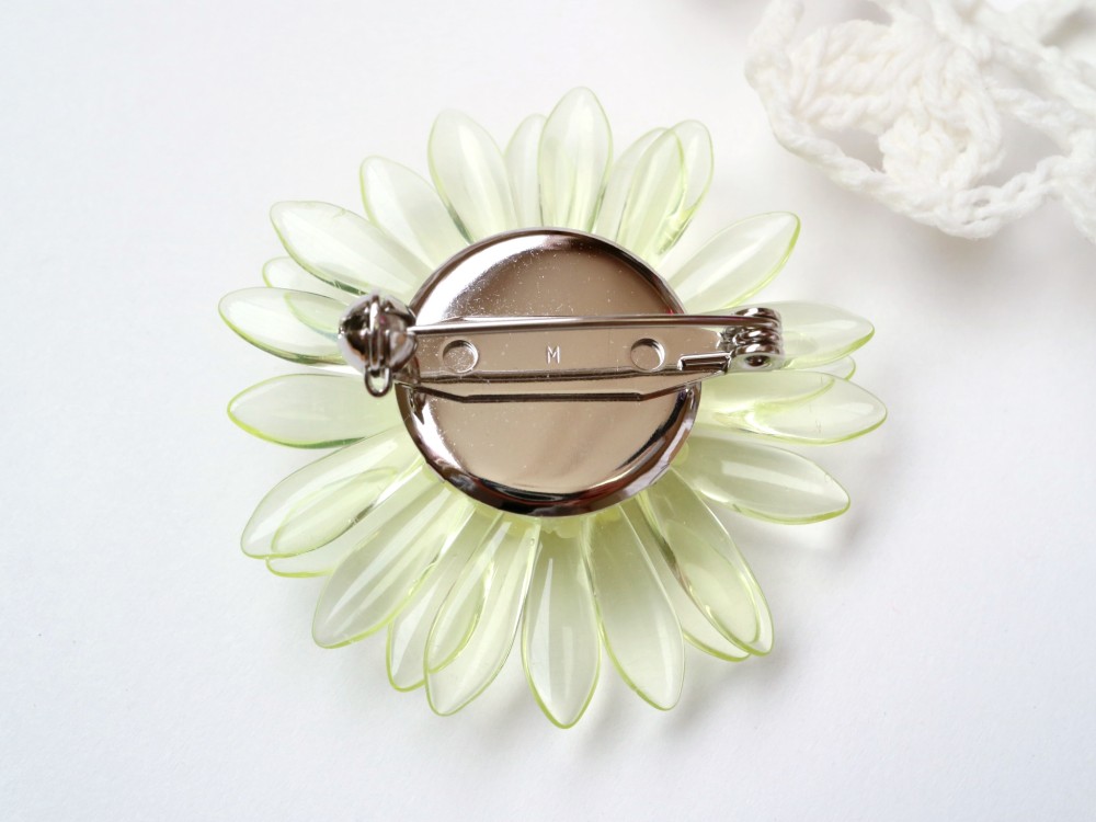 ガーベラのブローチ（レモンイエロー・ピンクアンドグリーン）＊花 コサージュ 希望 ウランガラス ルミナスイエロー