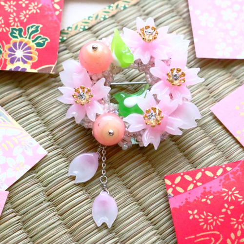 一点物！】 ピン1本で飾れる桜のリース 一点物！】 ピン1本で飾れる