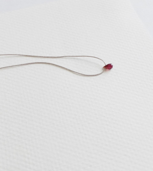 150【心身をサポート】 ロードライトガーネットAAA 14kgf 肌にやさしい絹糸のネックレス　 6枚目の画像