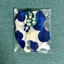 手作り巾着 –  青大花 × 白地 1枚目の画像