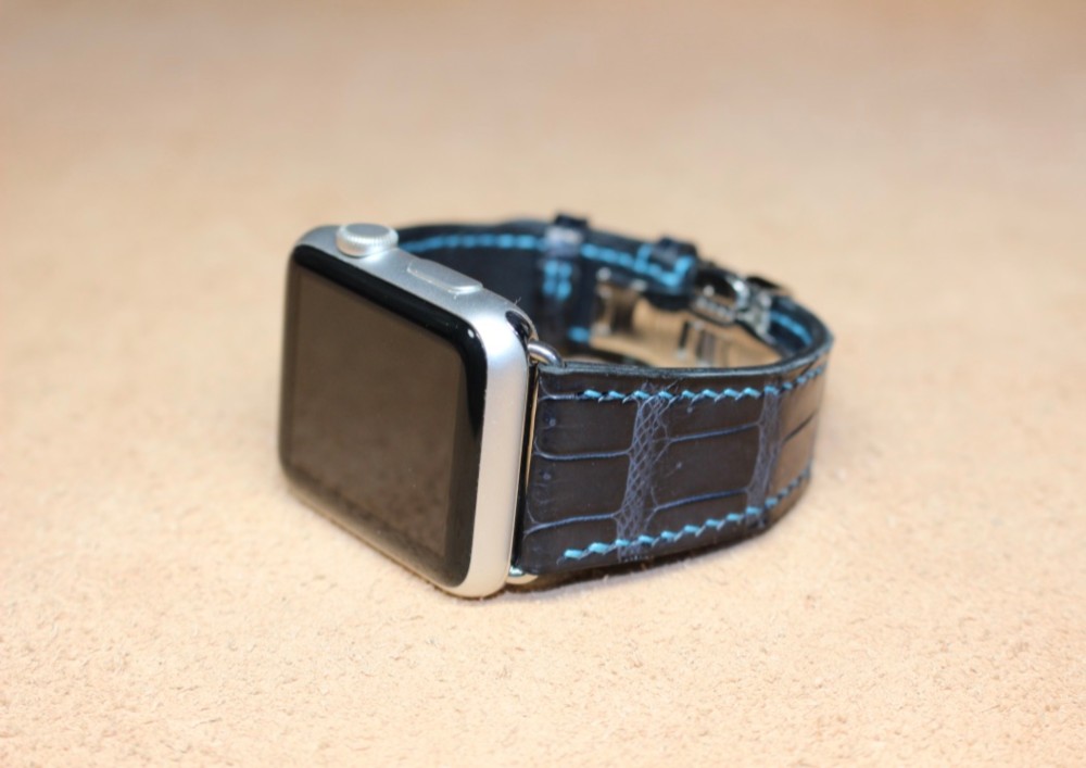 Apple Watch（アップルウォッチ）44㎜用ベルト.40㎜サイズも製作可.スモールクロコダイル/ミッドナイトブルー