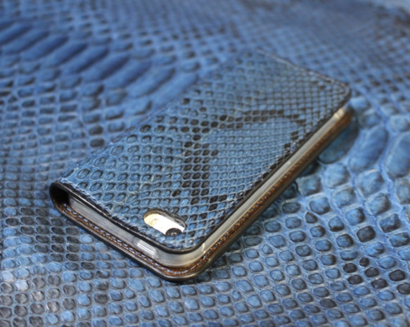 藍染ダイヤモンドパイソン iPhoneSE2.3用　他iPhone15全機種製作可　スマホケース 3枚目の画像