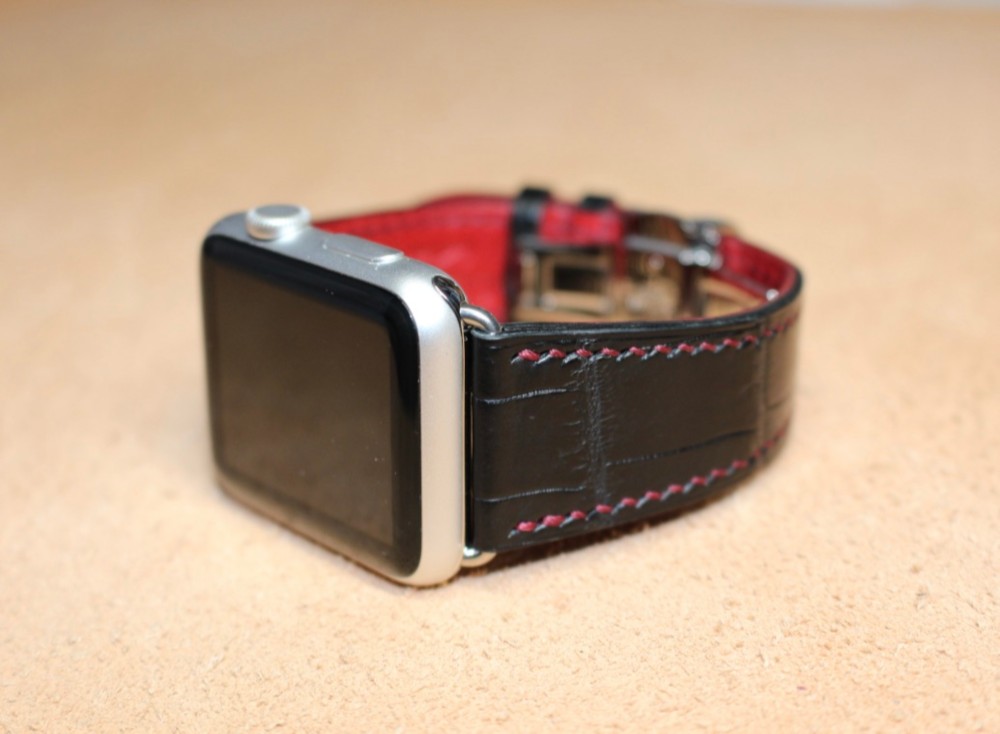 Apple Watch（アップルウォッチ）44㎜用ベルト.40㎜サイズも製作可.スモールクロコダイル/マットブラック