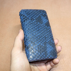 藍染ダイヤモンドパイソン iPhone12.13mini   他、全機種製作可　手帳型スマホ 2枚目の画像