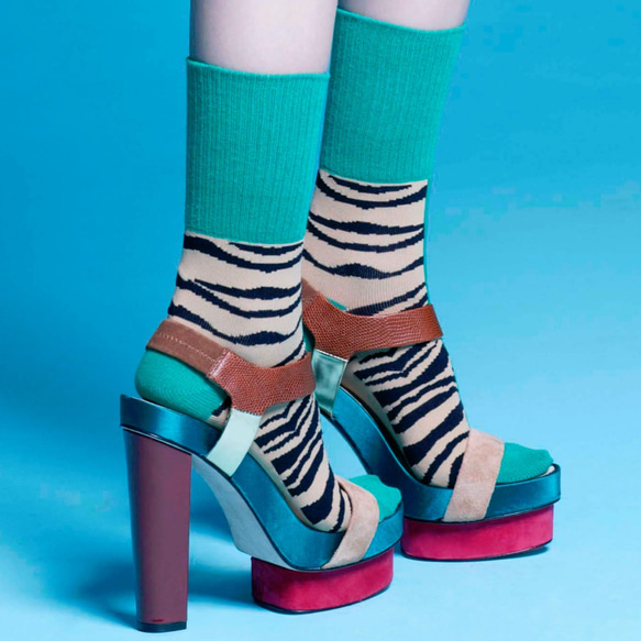 棉襪－女生襪子－簡約襪子－綠色豹紋短襪 第3張的照片