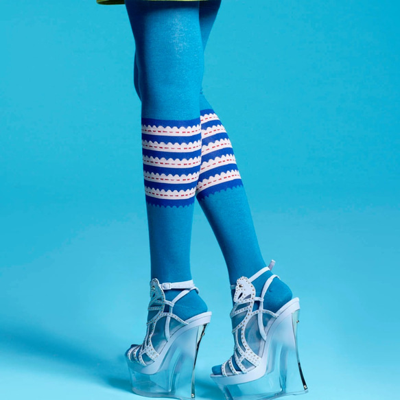 棉襪－女生襪子－簡約襪子－湖水藍花紋長襪 第7張的照片