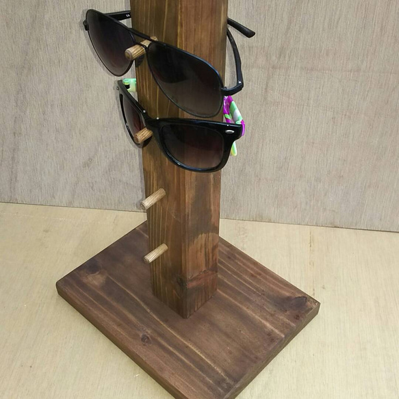 メガネ掛け 木製 ウォールナット 2枚目の画像