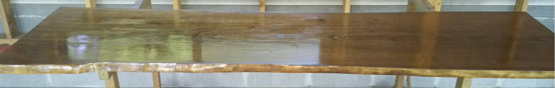 栴檀 一枚板 カウンター ニス加工