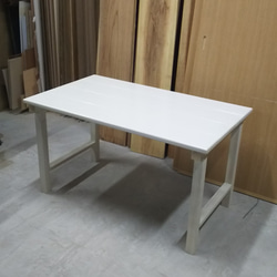 ダイニングテーブル テーブル 総無垢 カフェ ホワイト 1枚目の画像