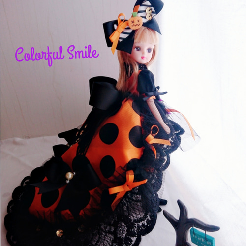 りぼん · ᯅ · ♡様お取り置き№3767　ハロウィンレジン(再販不可) ☆ハロウィンのかぼちゃinおばけちゃん (受注生産) 樹脂粘土