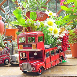"ロンドンバス"（a） フラワーアレンジメント/ #アンティーク フラワー号 #インテリア #Flower Arrang 1枚目の画像