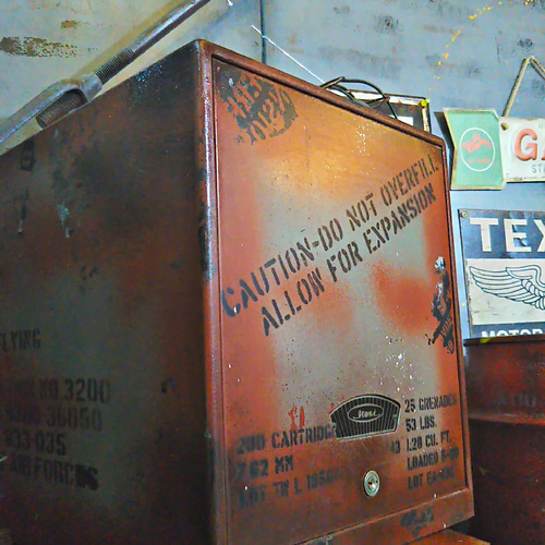 シャビー マテリアル/ インダストリアル/ 跳ね上げ扉(スチール棚) 書類