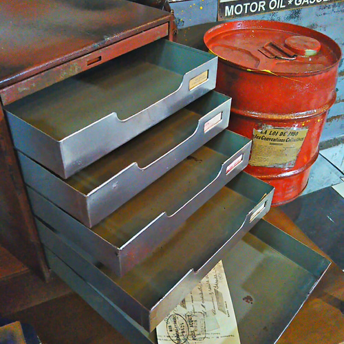 シャビー マテリアル/ インダストリアル/ 跳ね上げ扉(スチール棚) 書類