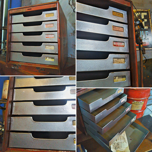 シャビー マテリアル/ インダストリアル/ 跳ね上げ扉(スチール棚) 書類