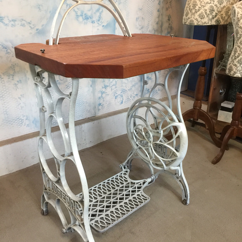 アンティーク ミシンテーブル/ クラッシック《ELDREDGE社製》 Tee