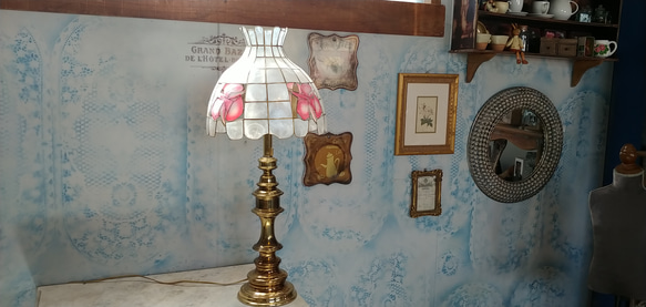 アメリカン アンティーク/
花柄 カピス貝 ステンド /
スタンドランプ/　
Antique  Lamp/
店舗什器 7枚目の画像