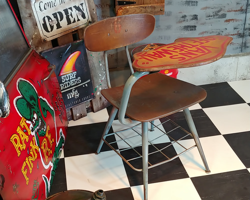 アメリカンヴィンテージ アメリカン スクールデスク（改） Vans アメリカンヴィンテージ アメリカン スクールデスク（改） サイド