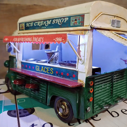 ピッザ屋さん仕様の調味料置き キッチンカー シトロエン Hバン