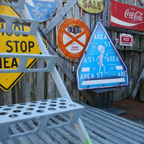 ☆JAP ROAD SIGN 改☆ アメリカンジョーク《道路標識》AREA51