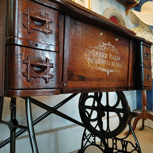 アンティーク ミシンテーブル/ ドレッサー & テーブル（鏡台