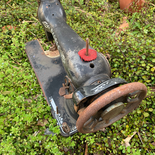 アンティークミシンヘッド②アンティークな家/ガーデニング商材