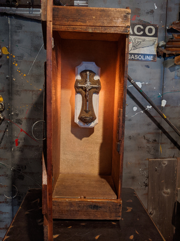 フランスアンティーク/ 1930's ブロカント クロス/ オールド ヴッドボックス（電飾灯付き） イエス・キリスト 4枚目の画像