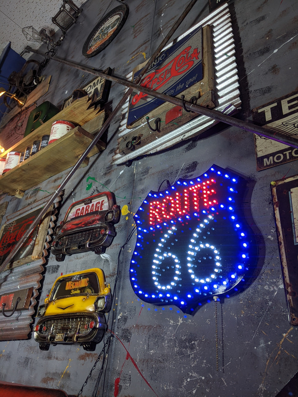 アメリカンヴィンテージな部屋/ ROUTE66《道路標識》LED電飾 ウォールデコ/（GRN） ★U.S.A. ROAD 1枚目の画像