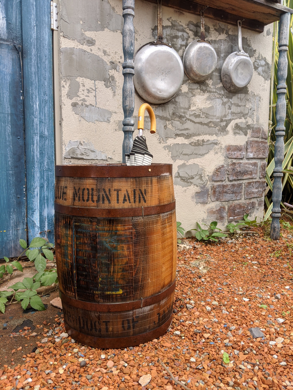 おしゃれな店な外観/ アンティーク アンブレラスタンド/ 木製 COFFEE