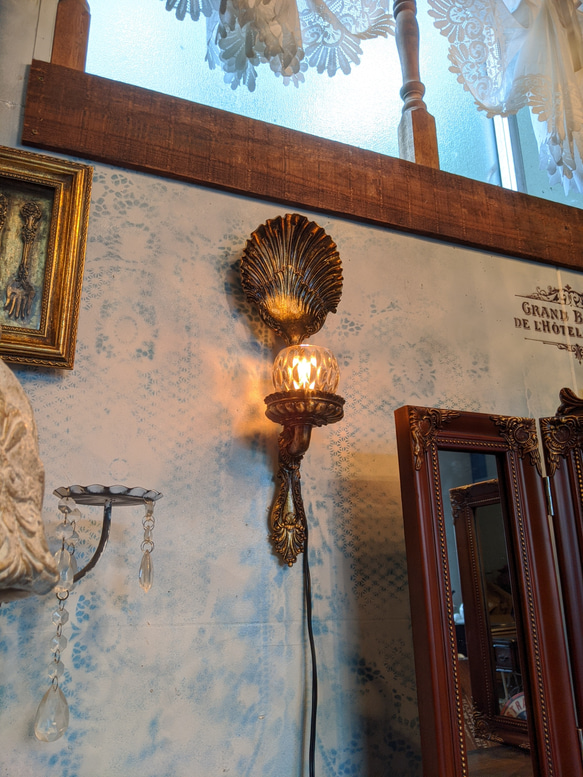 アンティークな部屋/ Solid decoration Wal Lamp/ インテリア装飾品 ランプ （ゴールド） 1枚目の画像