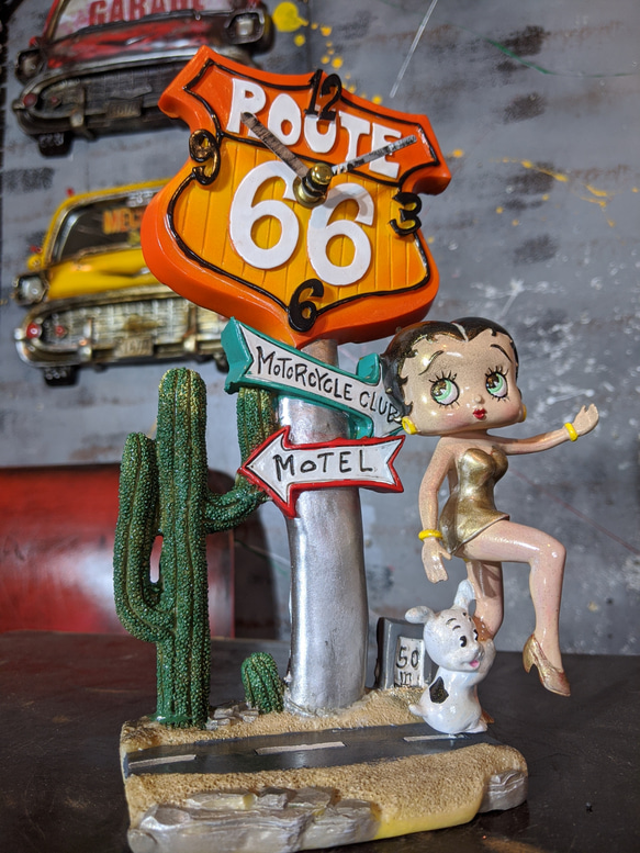 American Display Betty/ 道路標識 型 ROUTE66 クロック/ ベティーちゃん（ゴールド） 3枚目の画像