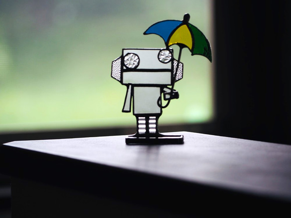 ロボット「umbrella」ステンドグラス オブジェ 置物 1枚目の画像