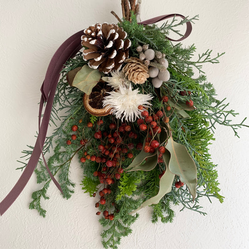 野ばらの実とヒバのクリスマススワッグ スワッグ はないろ工房blossom