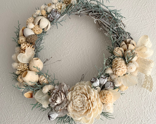 ドライフラワー✩.*˚白い木の実のクリスマスリース リース はないろ