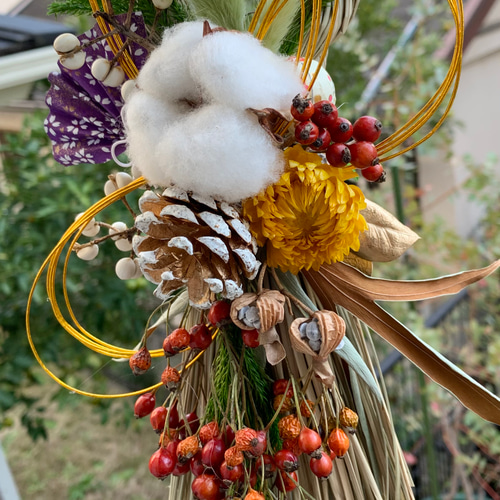 ドライフラワー✩.*˚正月のしめ縄飾り コットンと野ばらの実 しめ縄