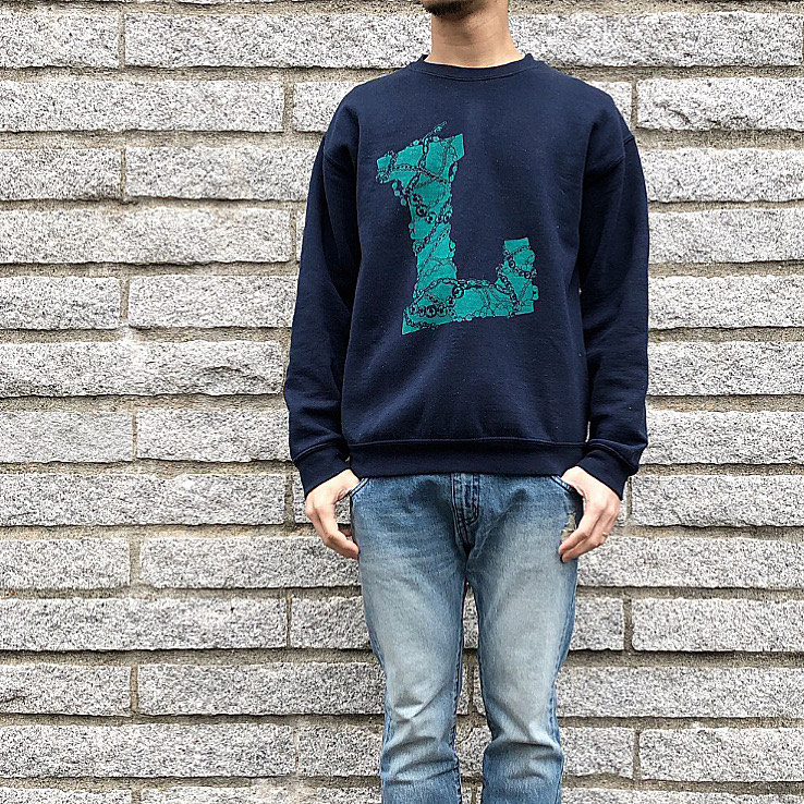 Lロゴ スウェット【NAVY】