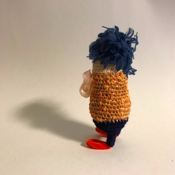 blue mop haired amigurumi from maallong (mlg0057) 第6張的照片