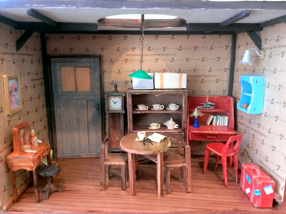 クラシックルーム（ミニュチュア　ドールハウス）レトロな小部屋 1枚目の画像