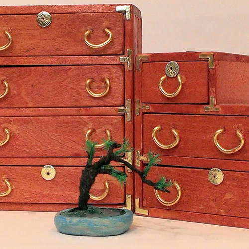 ミニチュア 4段たんすと3段階段たんすセット 盆栽（松の木） 昭和