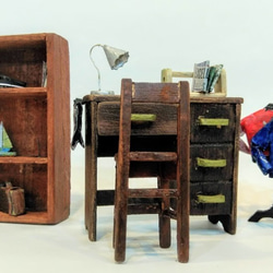 ミニチュア　レトロ学習机と本棚セット　椅子　コートスタンド　木製家具　ドールハウス用　昭和レトロ　送料無料 2枚目の画像