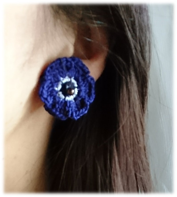 * 風の花 crochet anemone * 耳飾り（イヤリングorピアス） 2枚目の画像