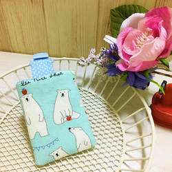 寶寶彌月禮盒組-藍底北極熊。三角巾+香草奶嘴鏈+嬰兒鞋+平安福袋 第2張的照片