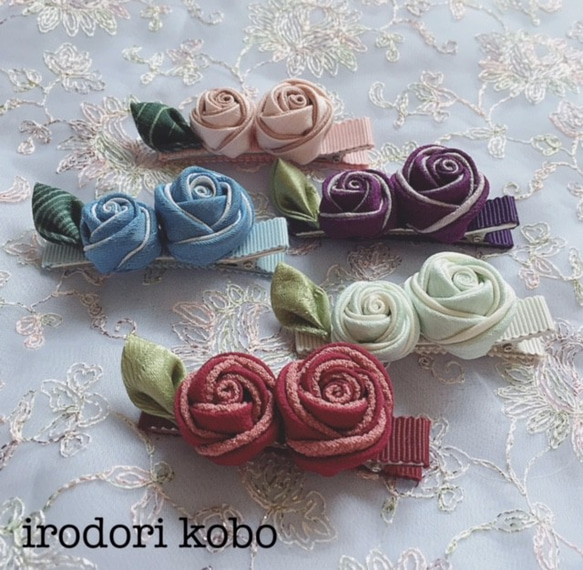 つまみ細工 玉バラのヘアクリップ その他ファッション雑貨 彩工房 通販
