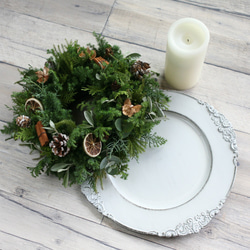 【クリスマス・3点セット】キャンドル・生花リース・プレートのセット／自然の香りと灯りに癒されて／ドライになるよ～ 2枚目の画像